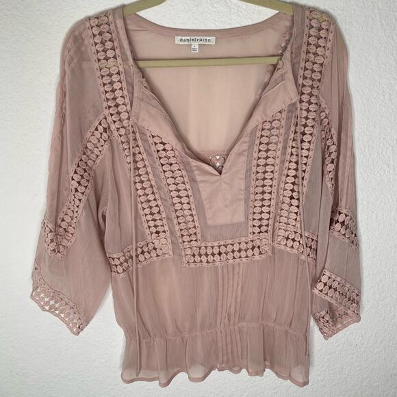 Daniel Rainn Tops - Daniel Rainn Women's Pink Blouse size small